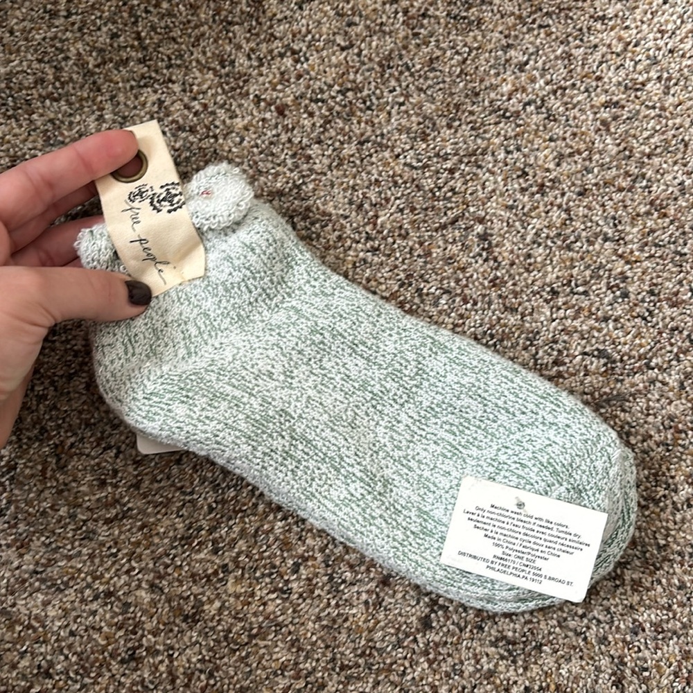 Free people socks 💚